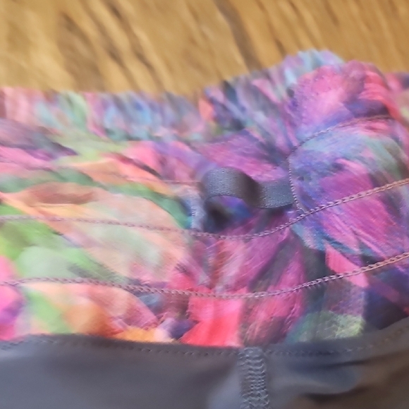 Lululemon Hotty Hot High-Rise Skirt - Picture 7 of 7